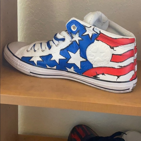 Customized converse by R.A.R.E. Edition - Picture 4 of 7